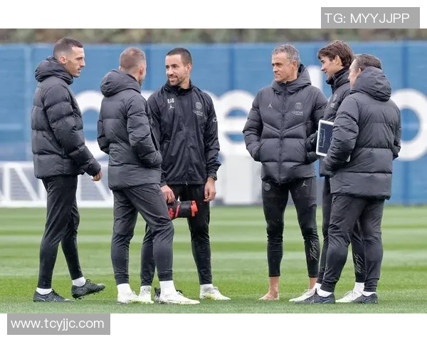 足总杯精彩对决巴黎圣日耳曼与AC米兰战成平局乌龙球成比赛转折点