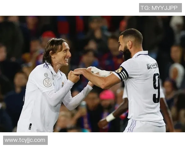 国王杯精彩对决AC米兰险胜那不勒斯帽子戏法引爆全场