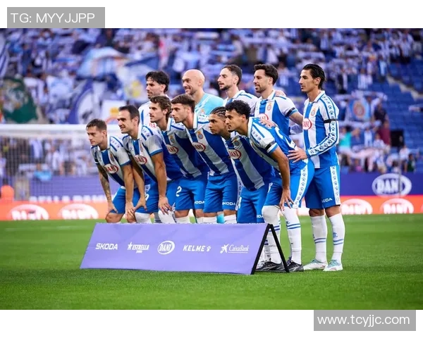 西甲焦点战:多特蒙德与波尔图互交白卷争议判罚引发全场热议