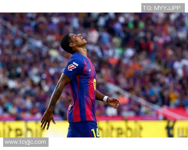 西甲激战巴萨与本菲卡平局红牌事件引发全场热议与十大精彩进球回顾